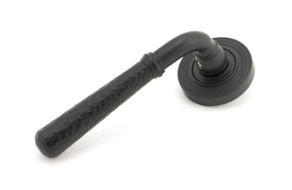 Matt Black Hammered Newbury Lever on Rose Set (Beehive) 1