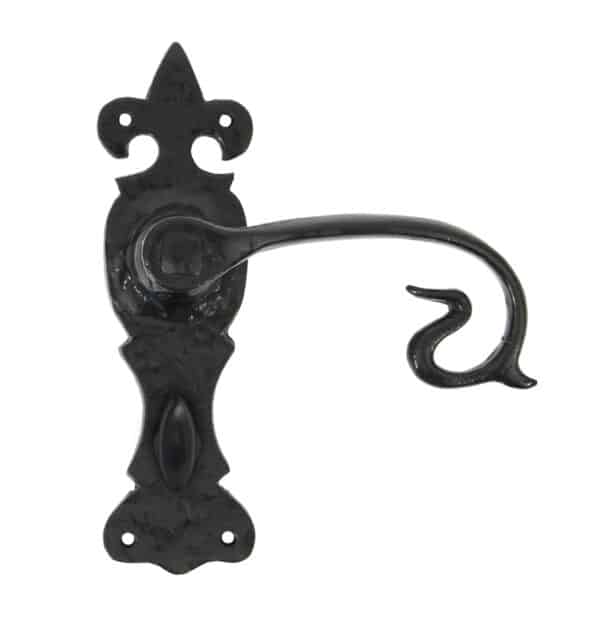 Black Curly Lever Bathroom Set 1