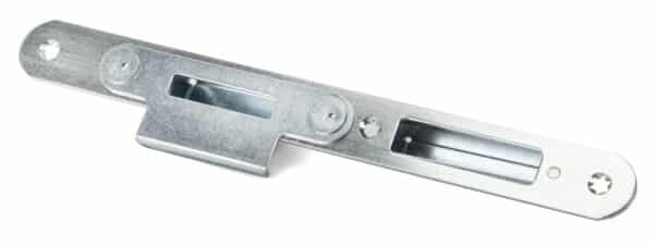 BZP Winkhaus Centre Latch Keep RH 44mm Door 1