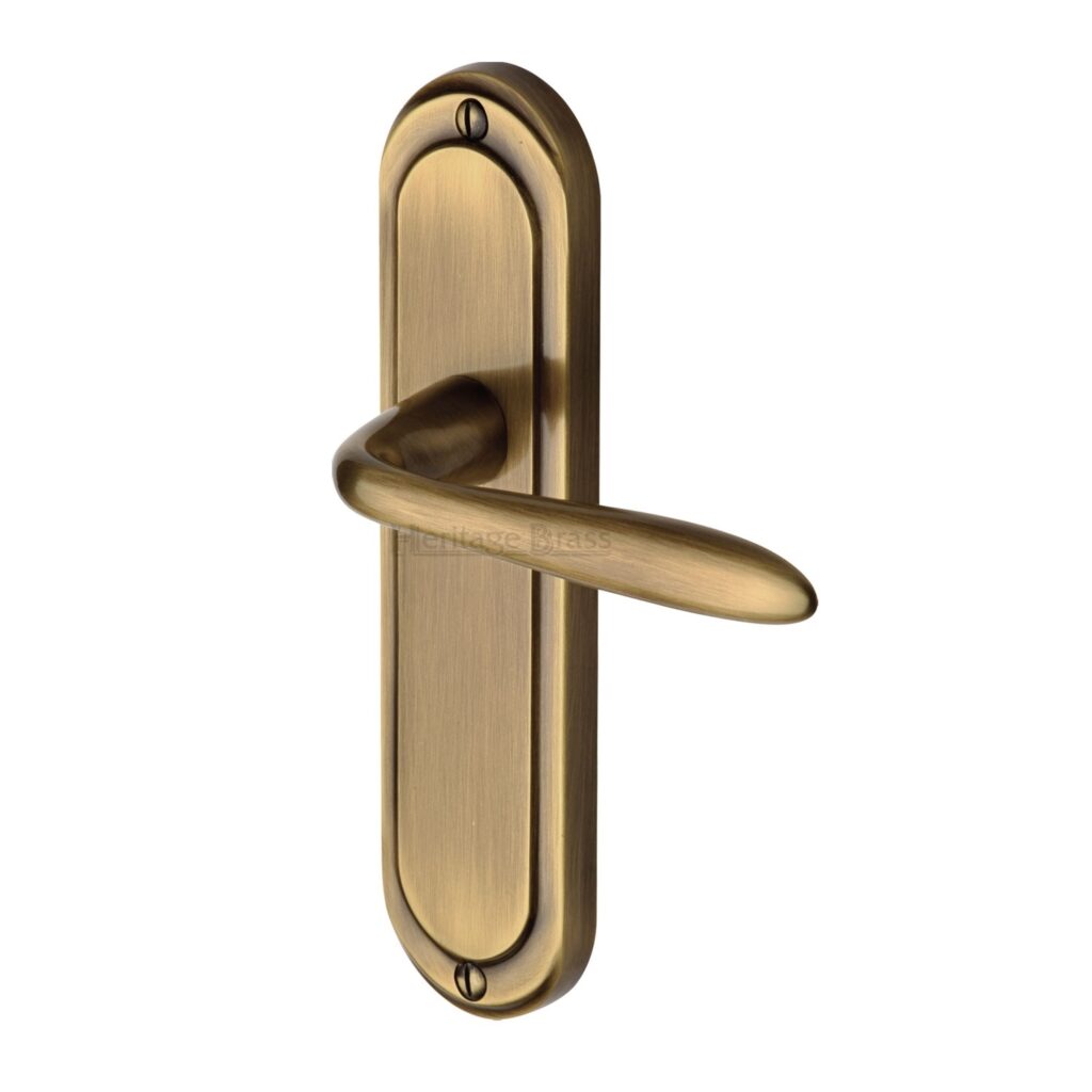 Heritage Brass Door Knocker Polished Brass finish 1