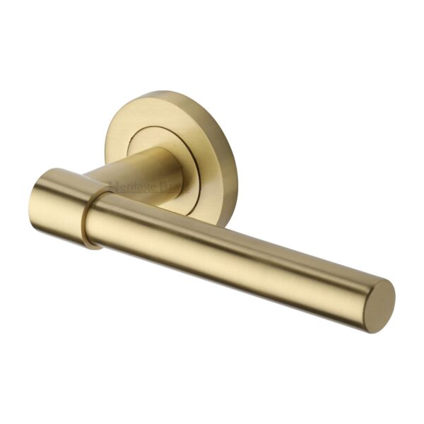 Sorrento Door Handle Lever Latch on Round Rose Trino Design Polished Chrome Finish 1