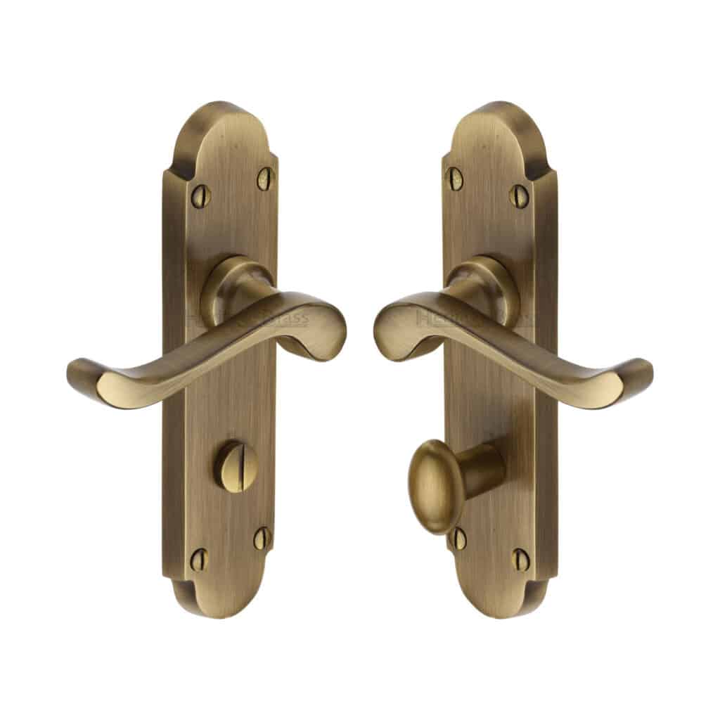 Sorrento Concealed Square Keyhole Escutcheon Polished Chrome finish 1