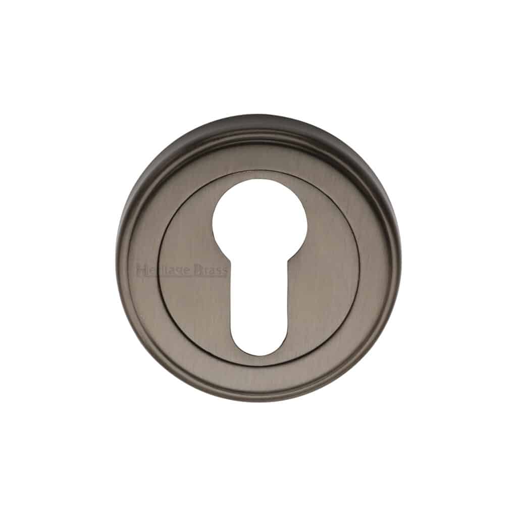 Heritage Brass Door Handle for Privacy Set Bedford Short Design Polished Brass Finish 1