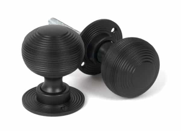 Matt Black Heavy Beehive Mortice/Rim Knob Set 1