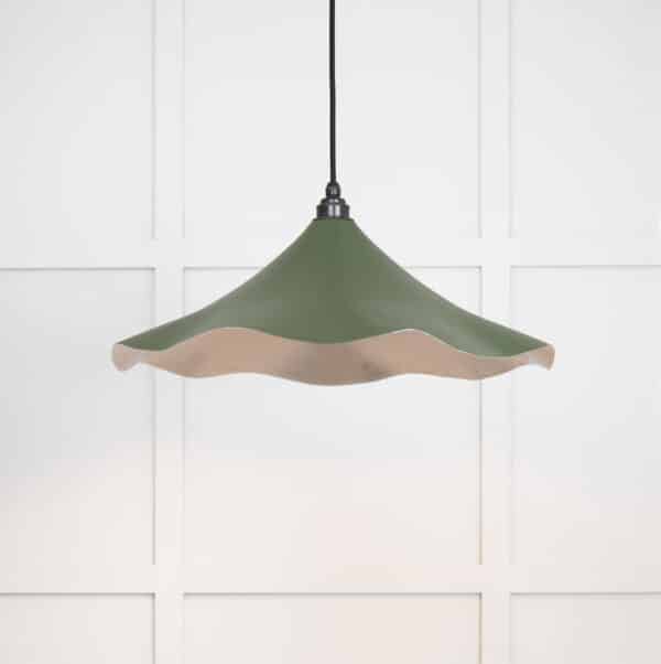 Smooth Nickel Flora Pendant in Heath 1